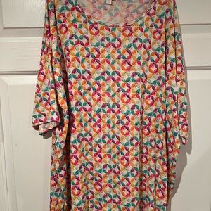 LuLaRoe Multicolor Pattern Irma Top 3X EUC